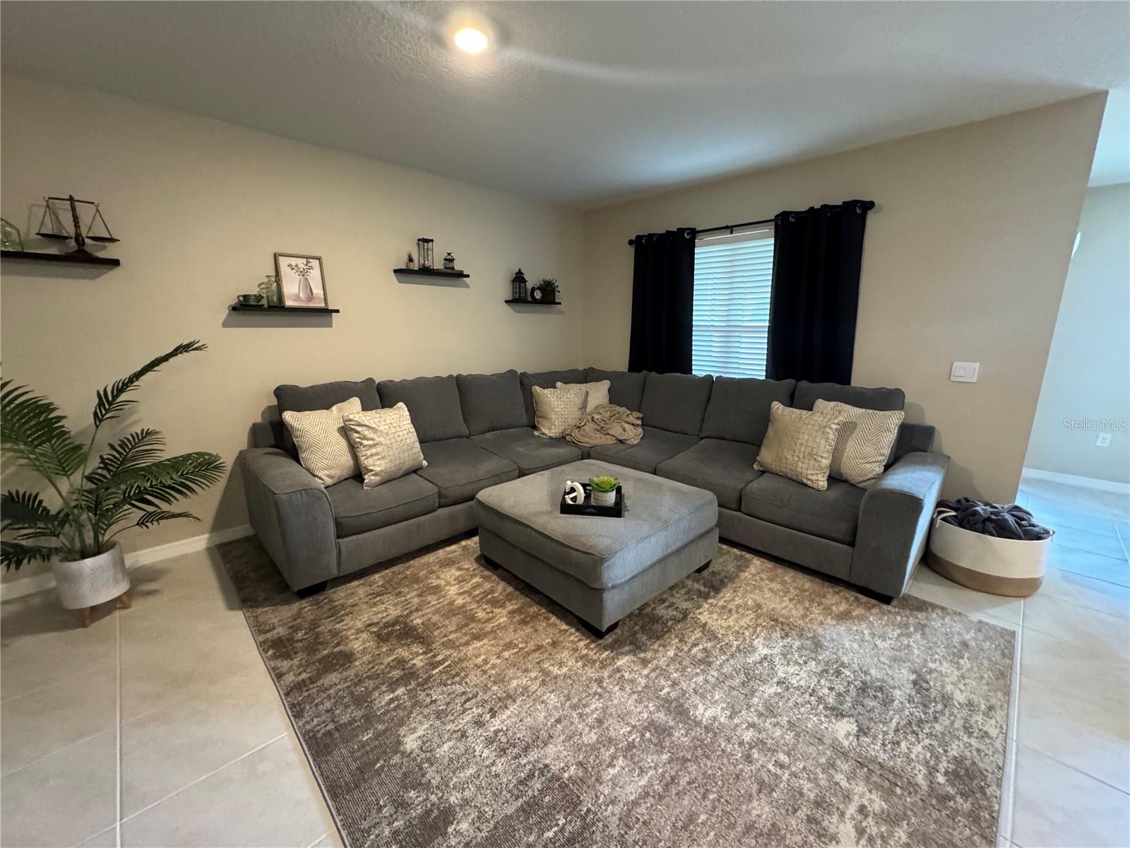 HAMMOCK RESERVE - Residential Lease