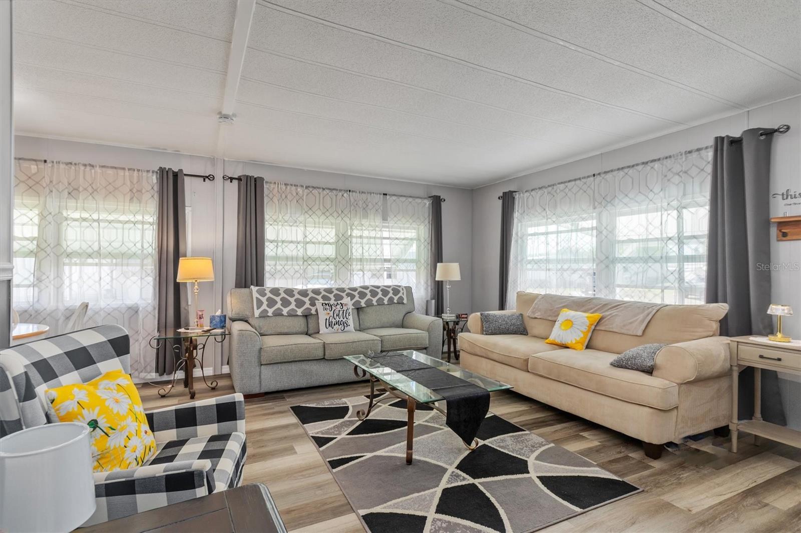 LAZY LAGOON MOB HME PARK COOP - Residential