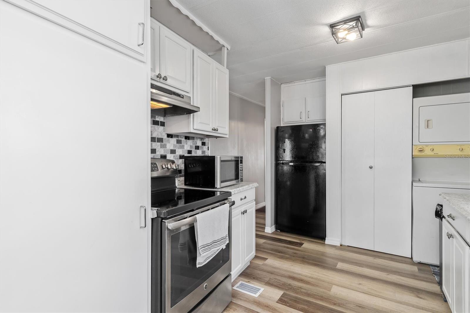 LAZY LAGOON MOB HME PARK COOP - Residential