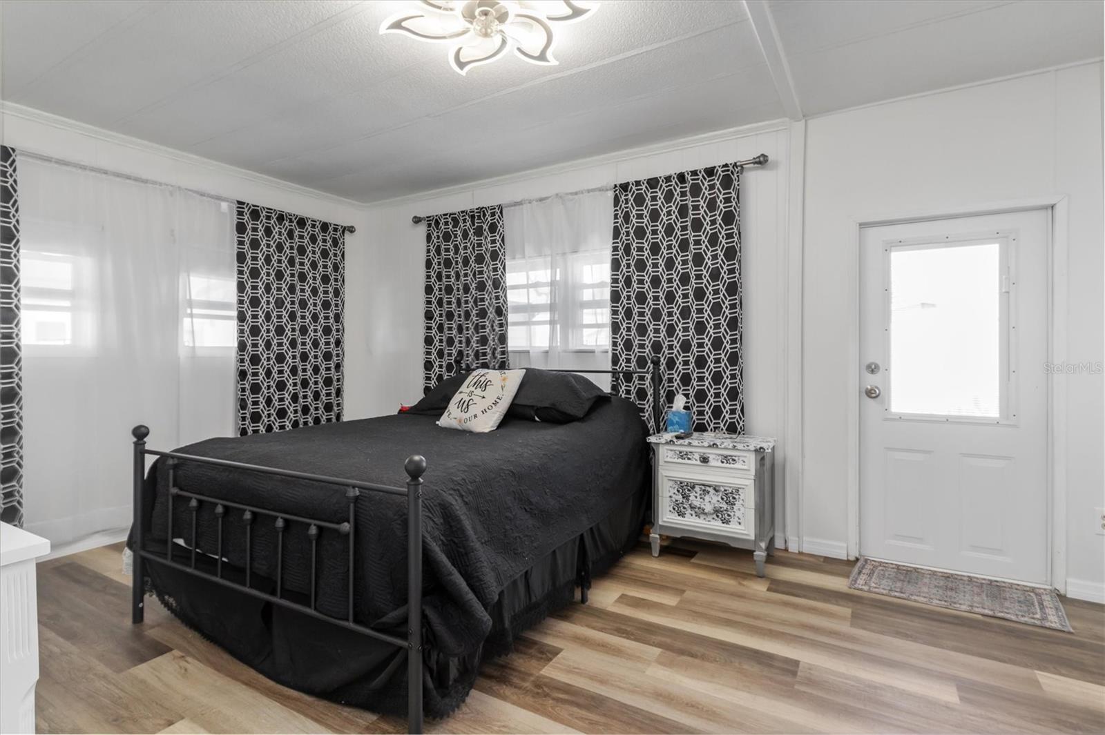 LAZY LAGOON MOB HME PARK COOP - Residential