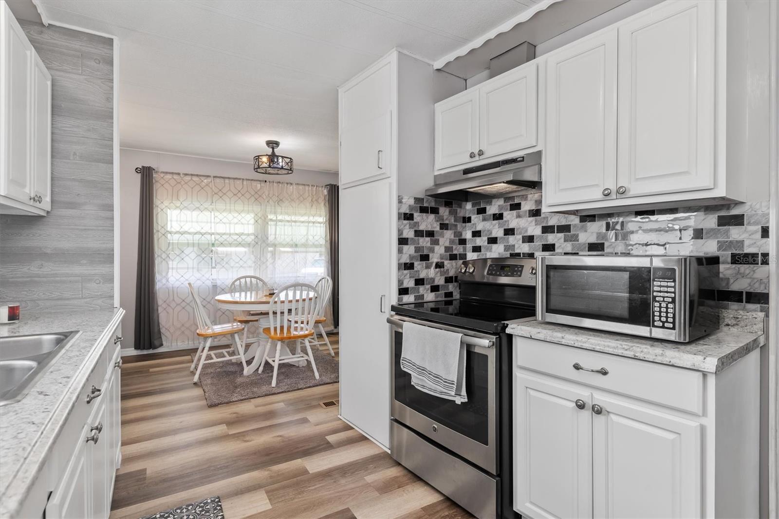 LAZY LAGOON MOB HME PARK COOP - Residential