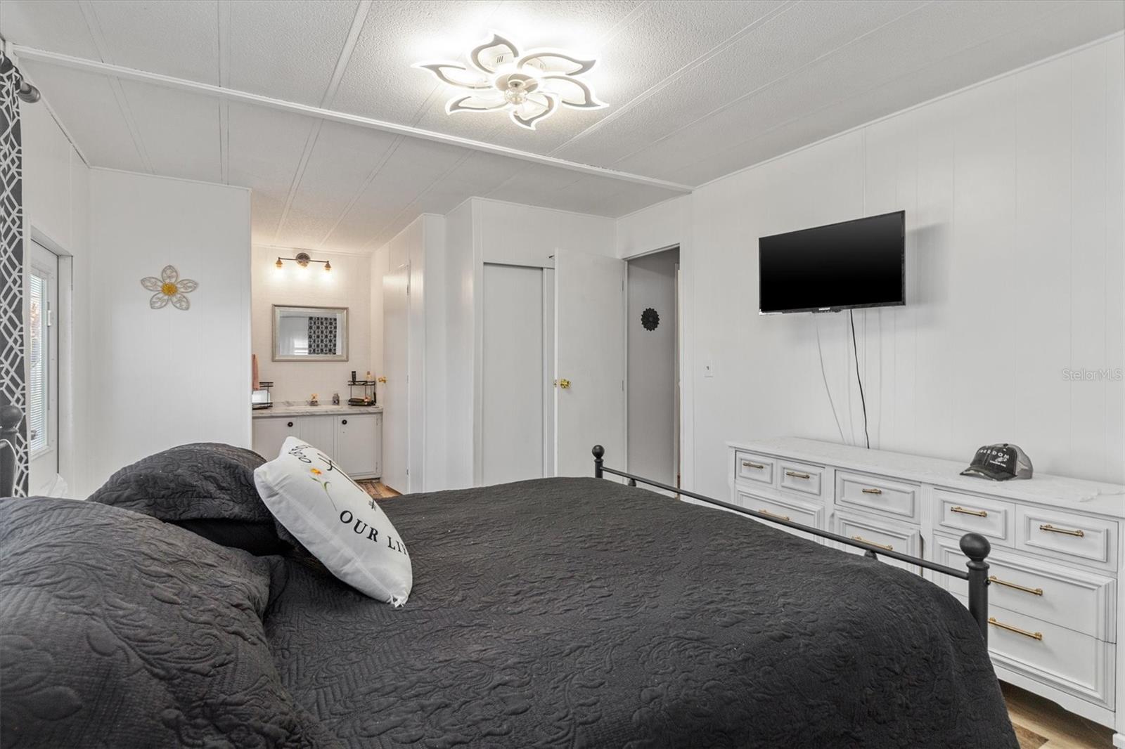 LAZY LAGOON MOB HME PARK COOP - Residential