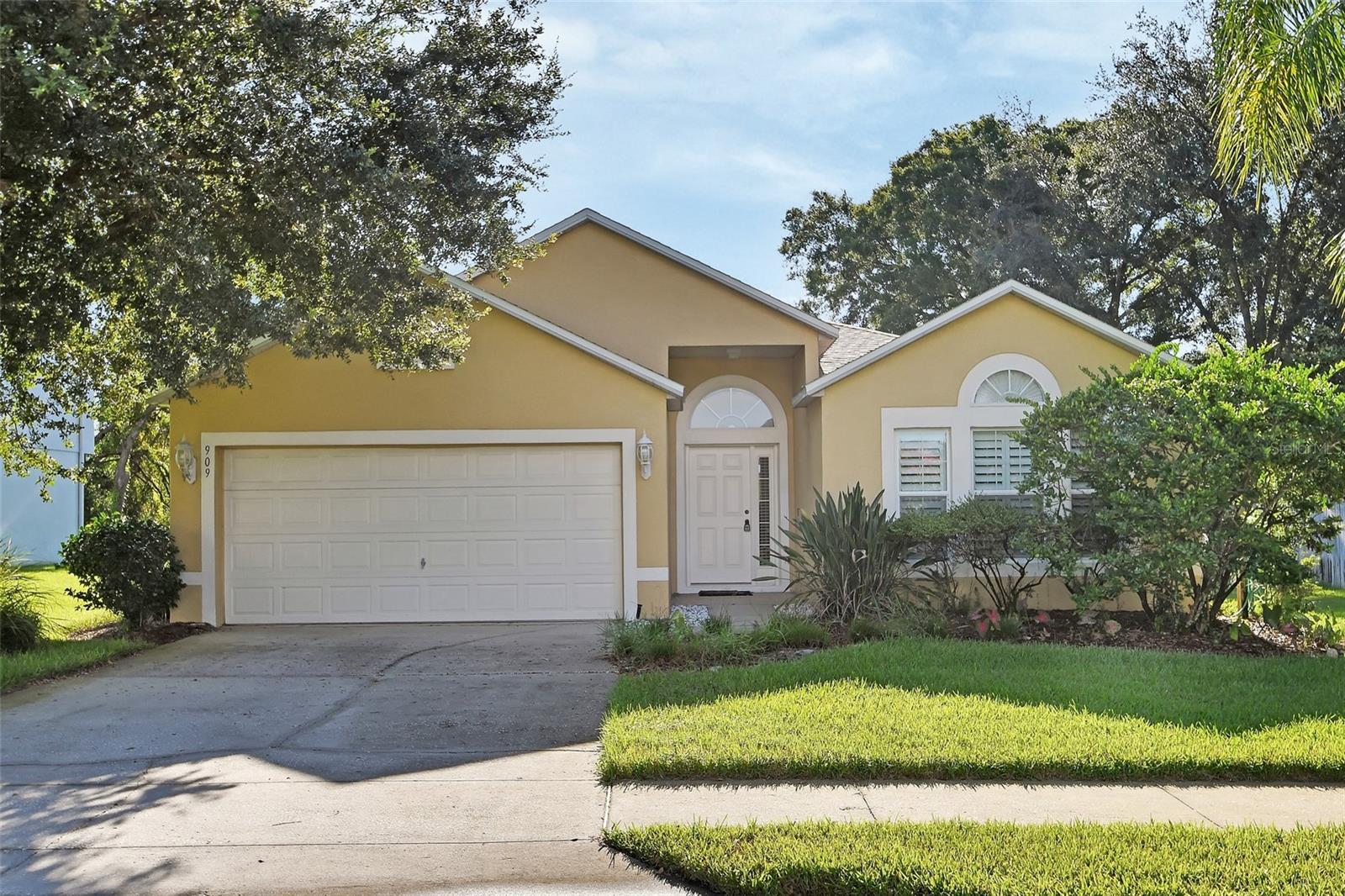 Discover the charm of this inviting, solidly built ranch home in the desirable Cascades Park, ideally situated near Stetson University and the vibrant downtown DeLand.
This meticulously maintained 3-bedroom, 2-bath residence features an open floor plan that seamlessly connects the spacious kitchen to the great room, creating an ideal space for entertaining. Step outside to the covered patio, where you can relax and enjoy the tranquil, private backyard—a perfect retreat for outdoor gatherings.
With a convenient two-car garage, this home offers ample storage and parking. Experience a modern lifestyle with low-maintenance laminate flooring throughout, ensuring comfort without the hassle of carpet upkeep. Don’t miss the opportunity to make this delightful home your own!