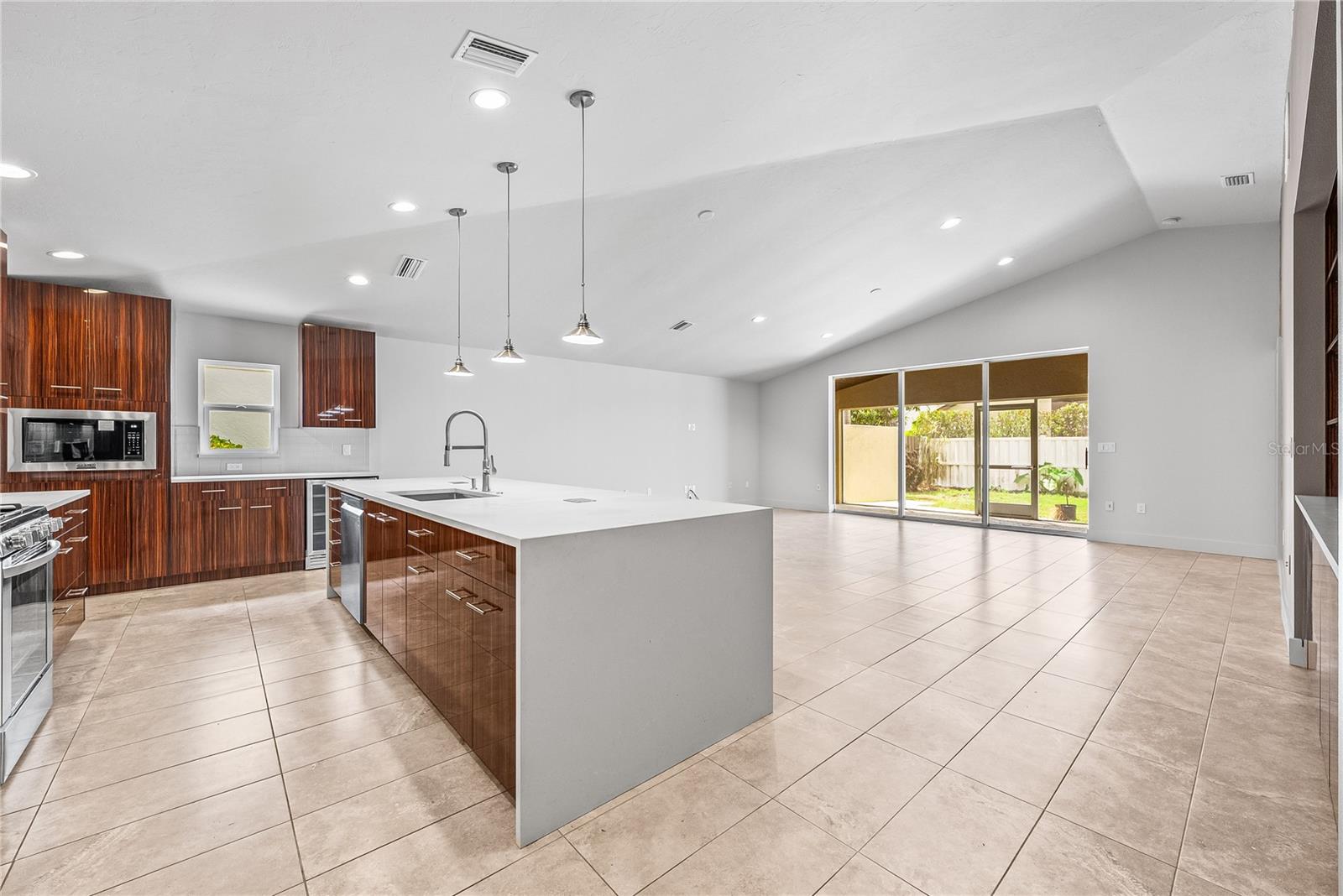 3454 YONGE AVENUE 79