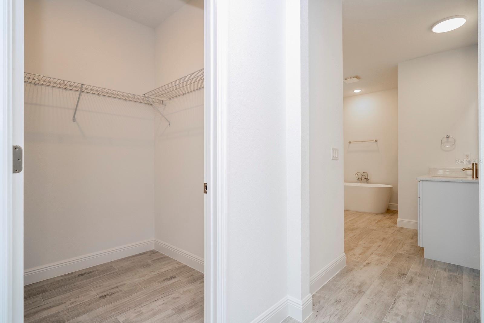 MARION OAKS UN 06 - Residential