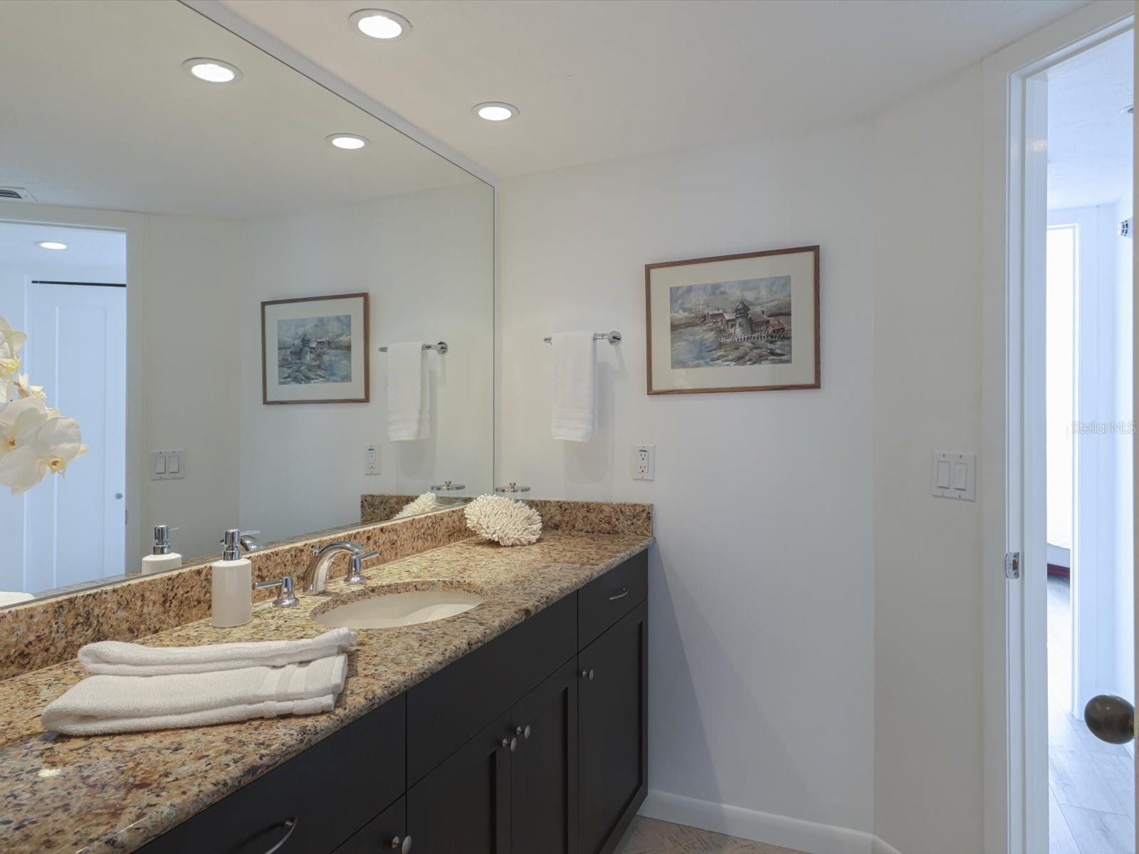 CONDO ON THE BAY TOWER II - Residential