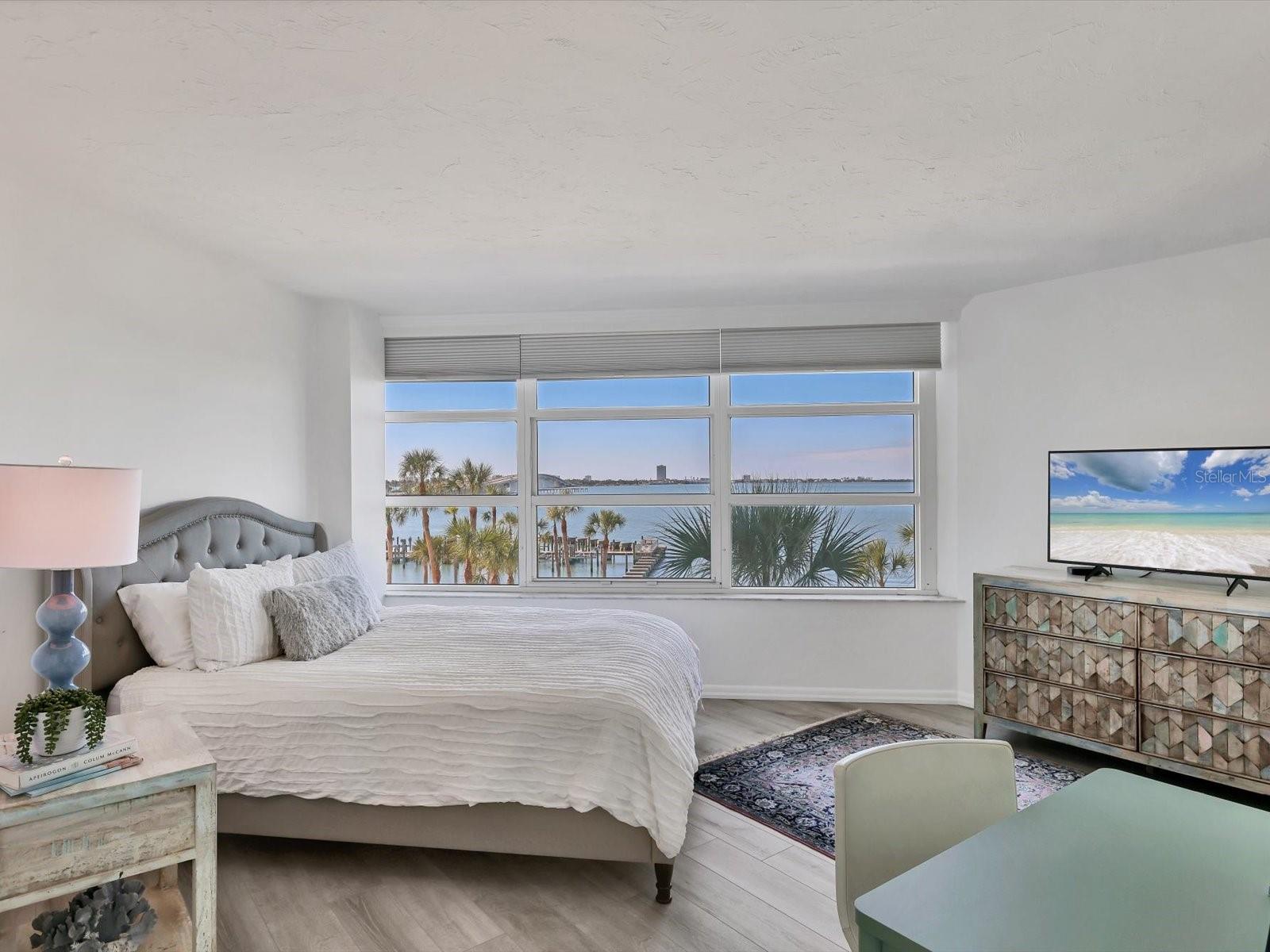 CONDO ON THE BAY TOWER II - Residential