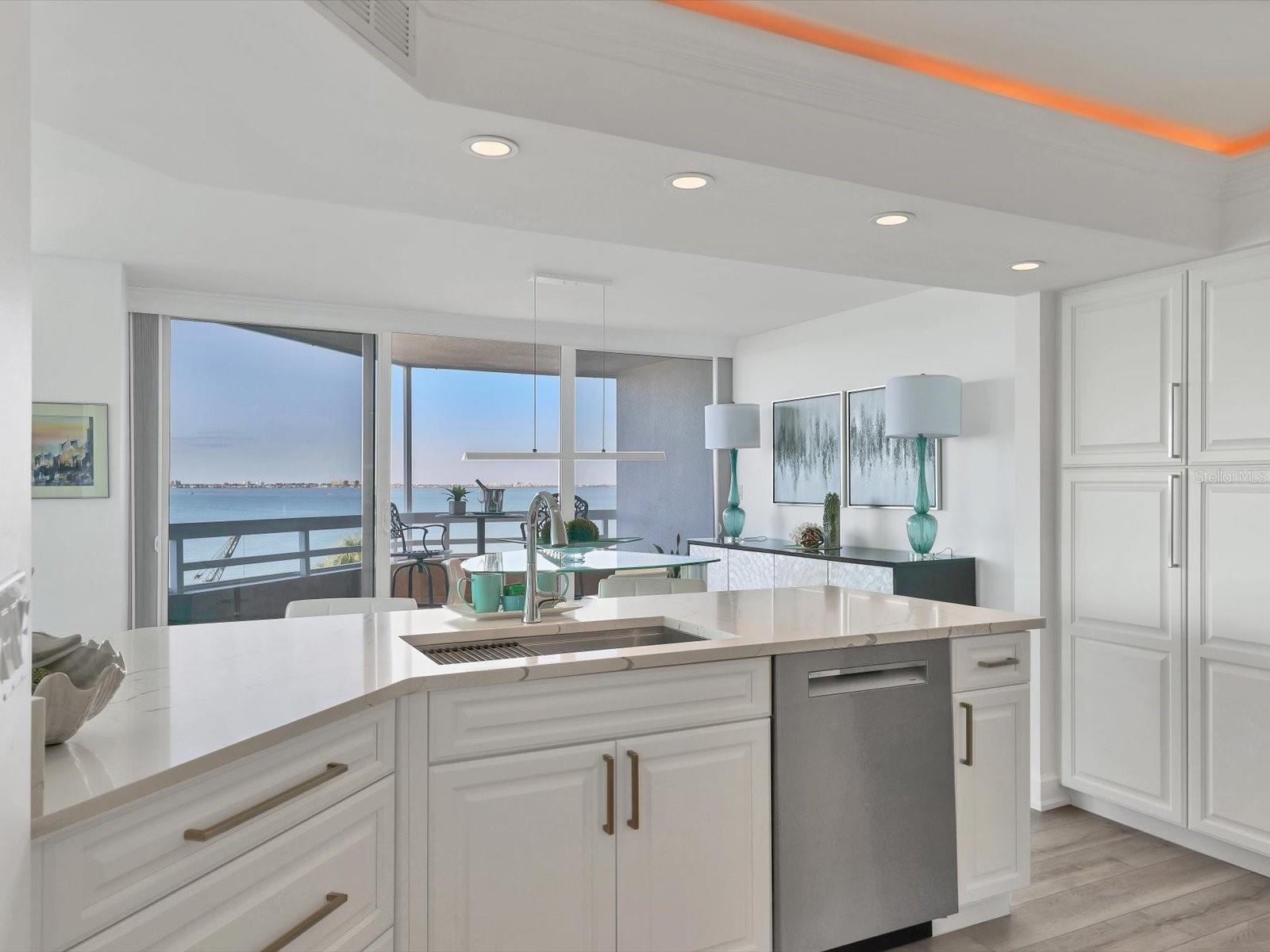 CONDO ON THE BAY TOWER II - Residential