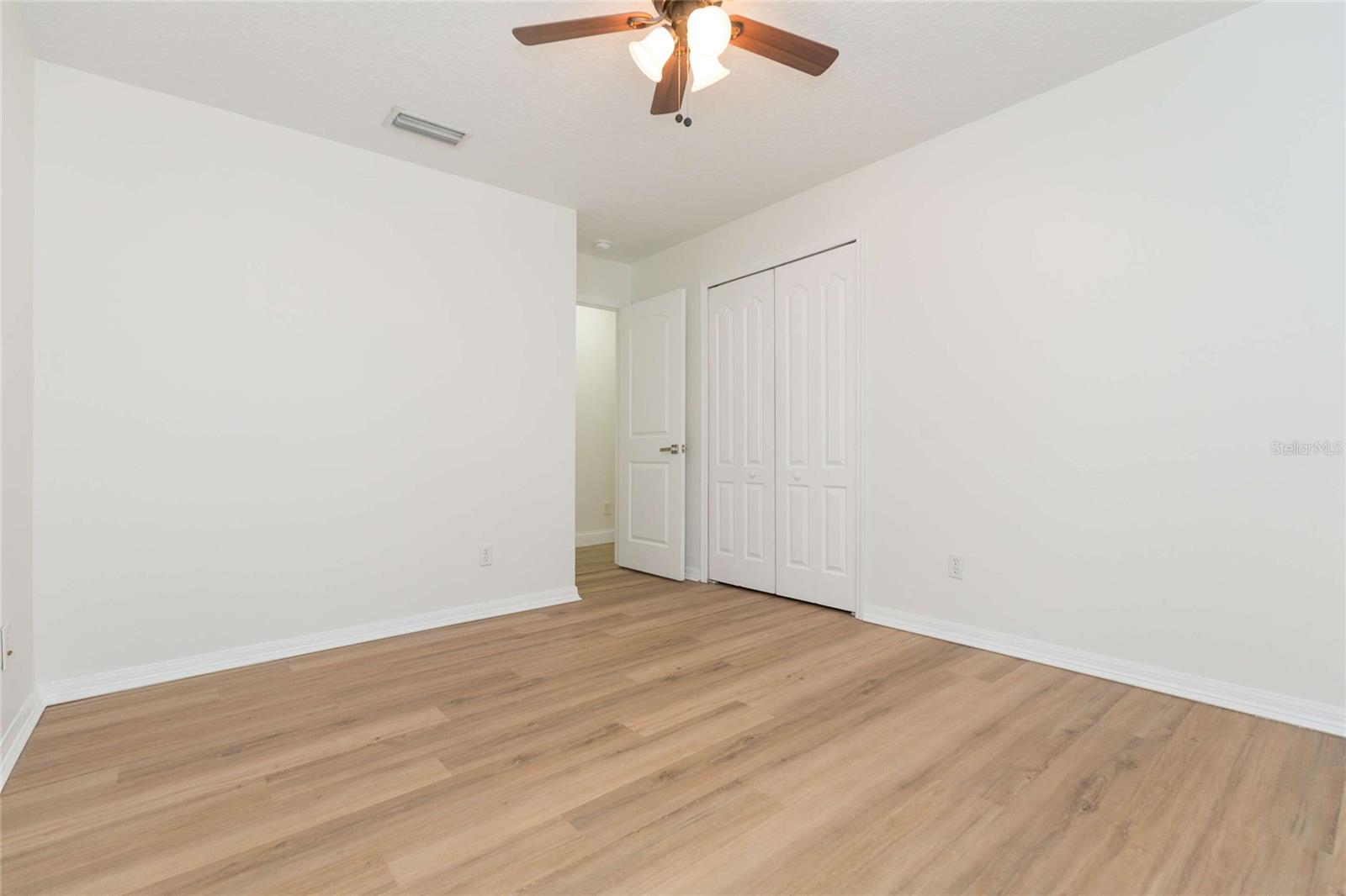 LAKE WEEKS PH 2 & 3 - Residential