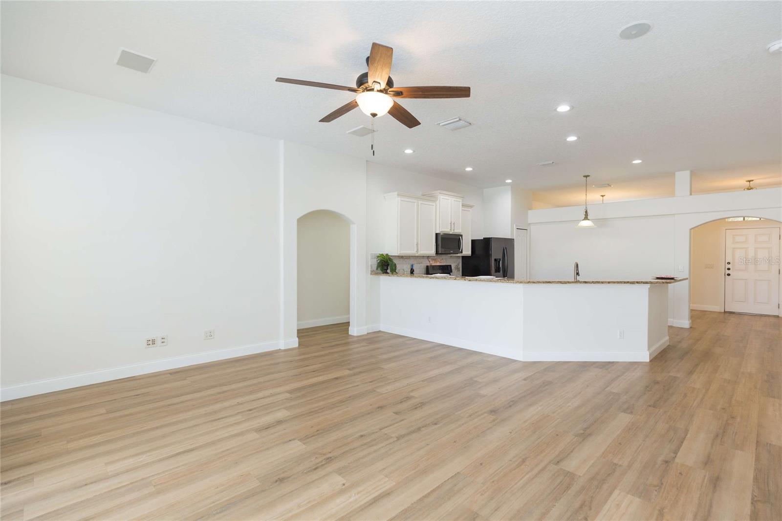 LAKE WEEKS PH 2 & 3 - Residential