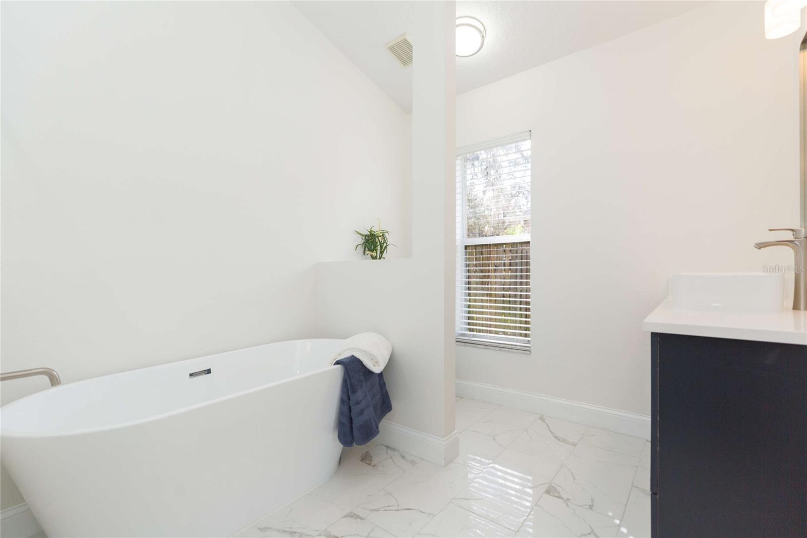 LAKE WEEKS PH 2 & 3 - Residential