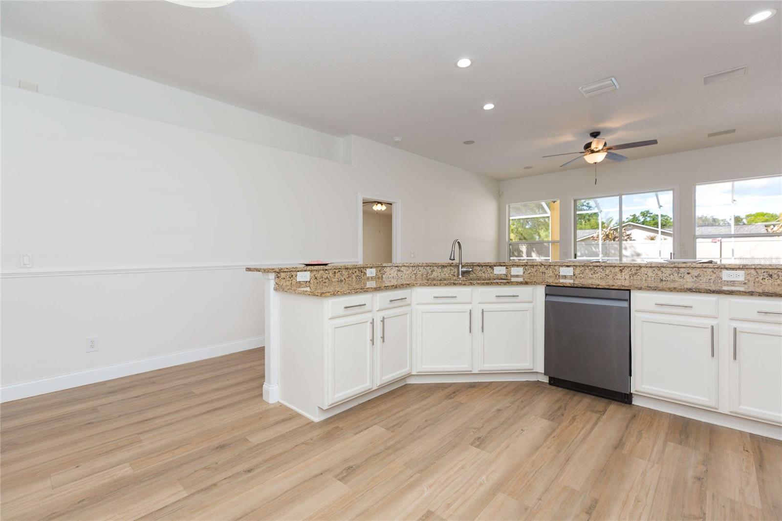 LAKE WEEKS PH 2 & 3 - Residential