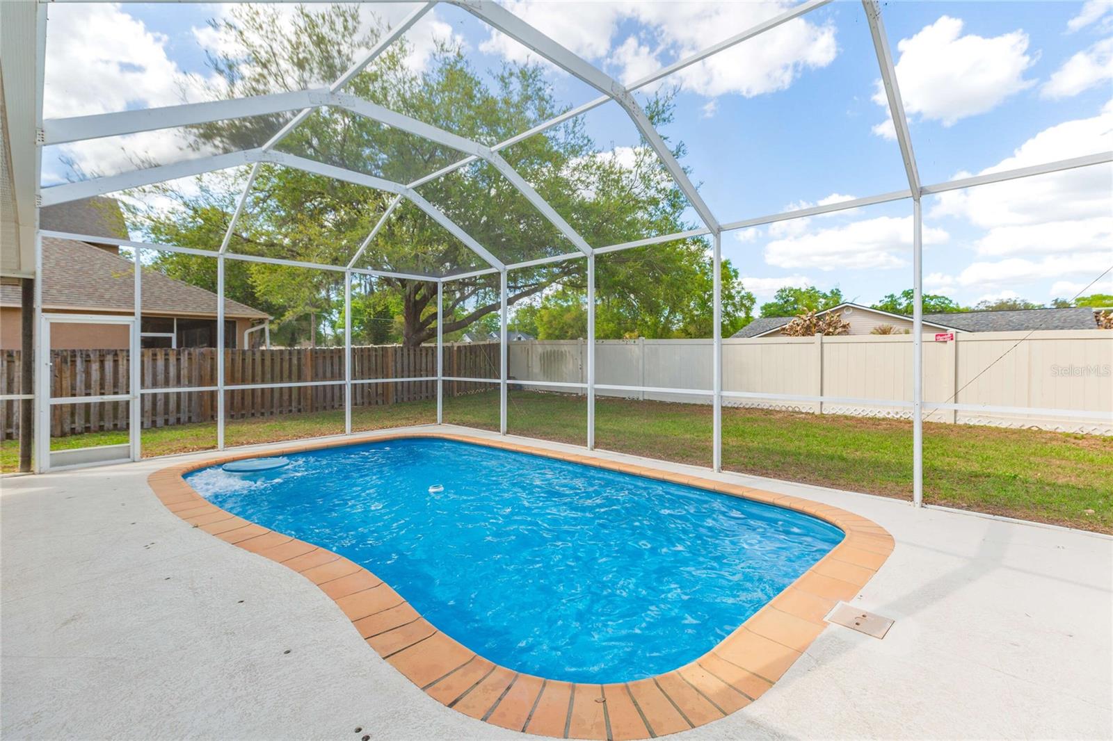 LAKE WEEKS PH 2 & 3 - Residential