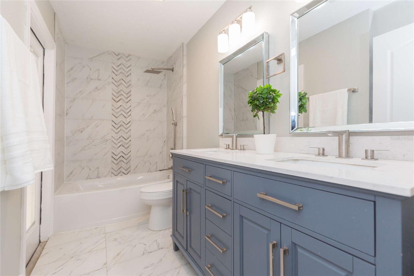 LAKE WEEKS PH 2 & 3 - Residential