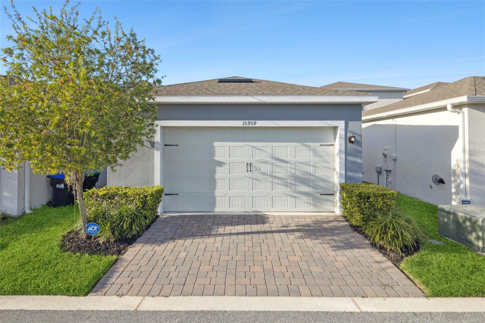 WINDING BAY - Residential