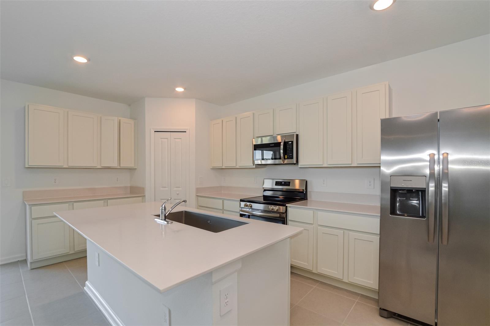 CROSSWINDS EAST PH 1 - Residential Lease