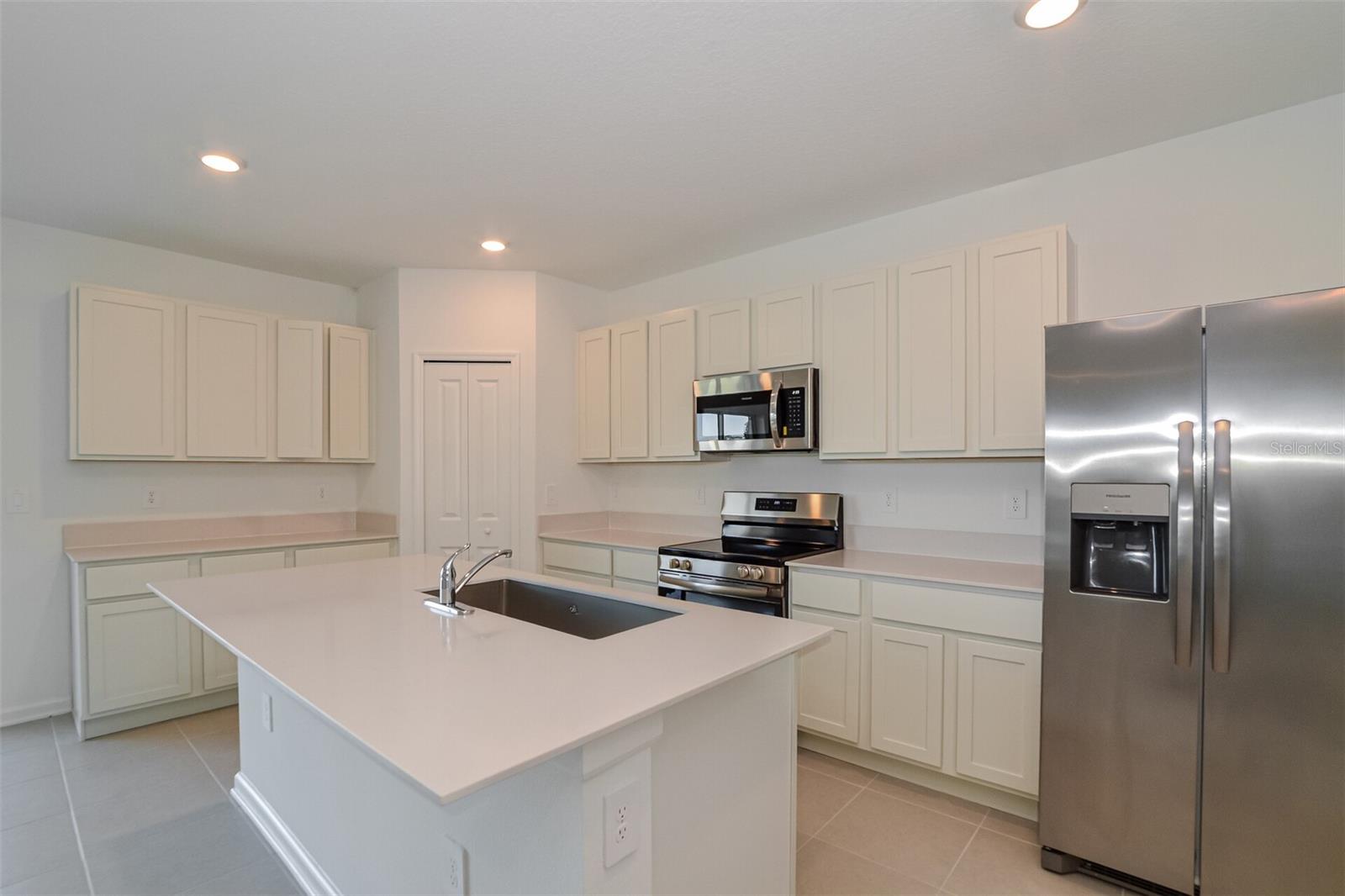 CROSSWINDS EAST PH 1 - Residential Lease