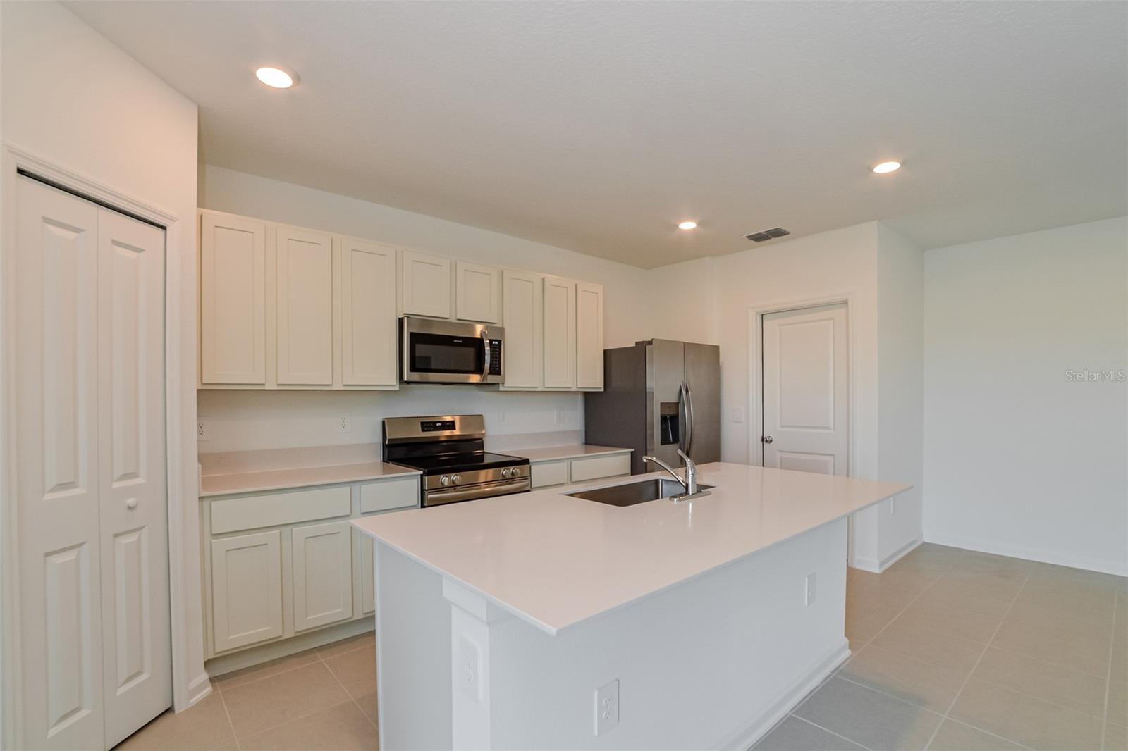 CROSSWINDS EAST PH 1 - Residential Lease