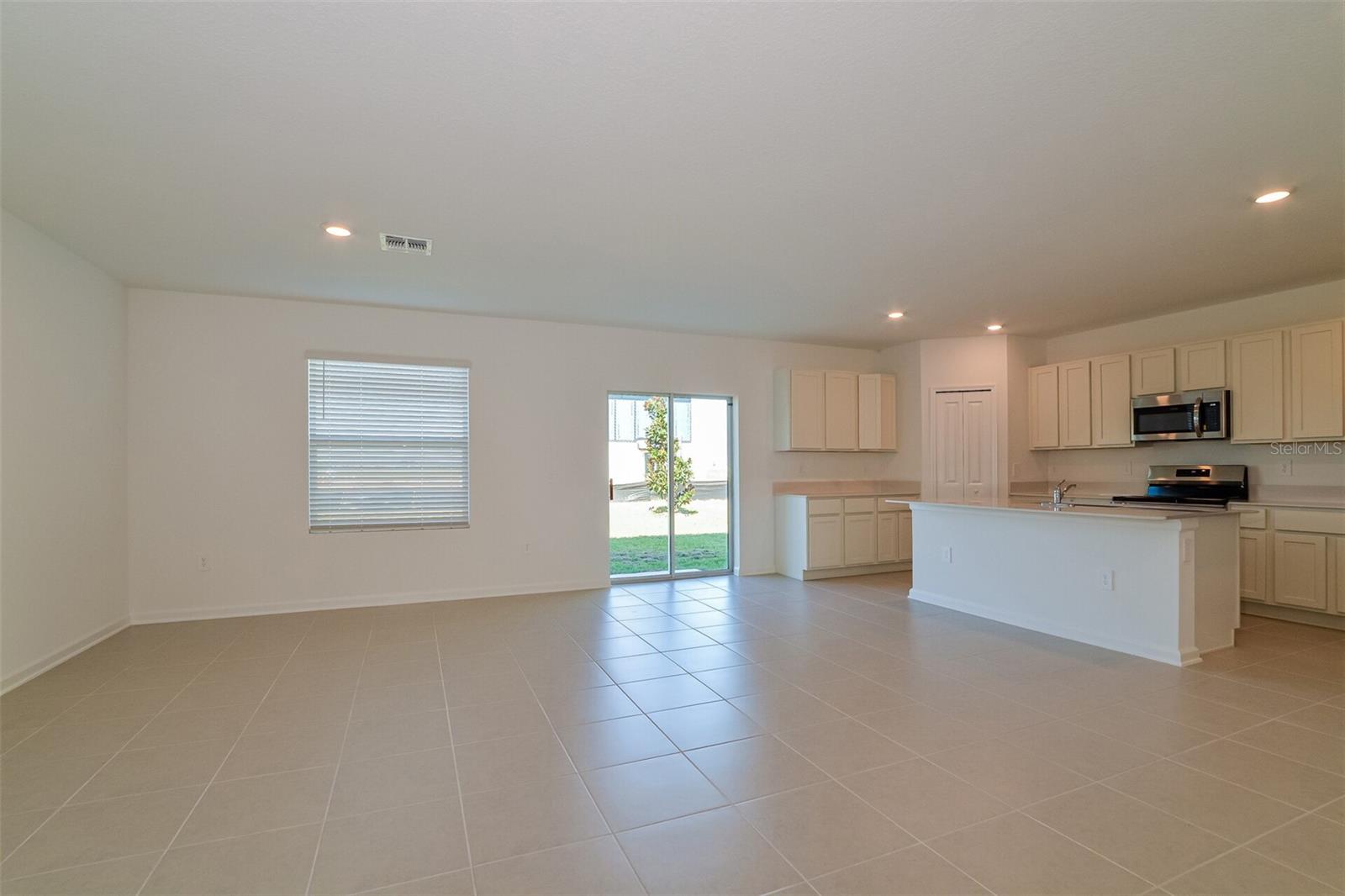 CROSSWINDS EAST PH 1 - Residential Lease