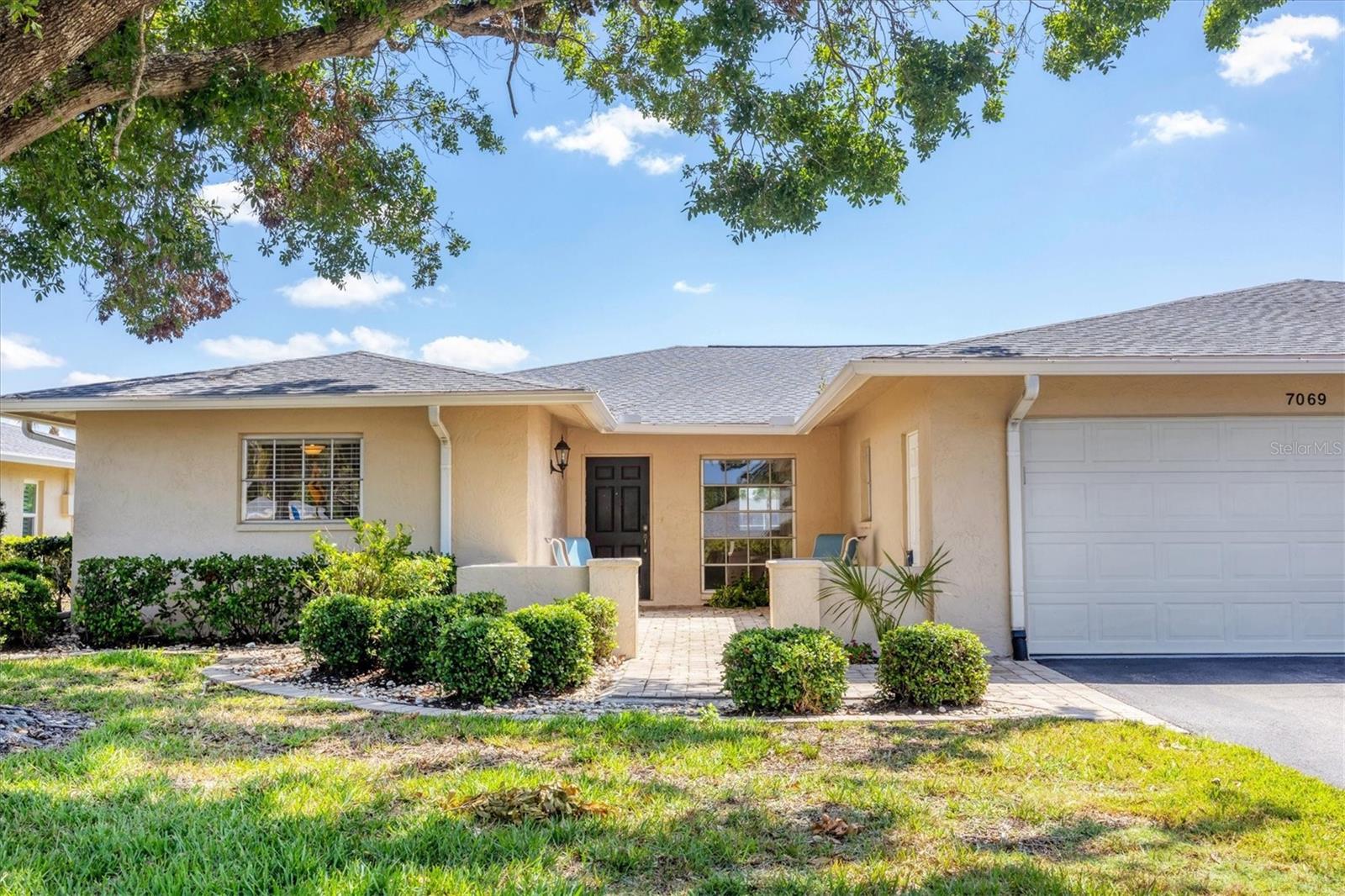 7069 W COUNTRY CLUB DRIVE N 7069