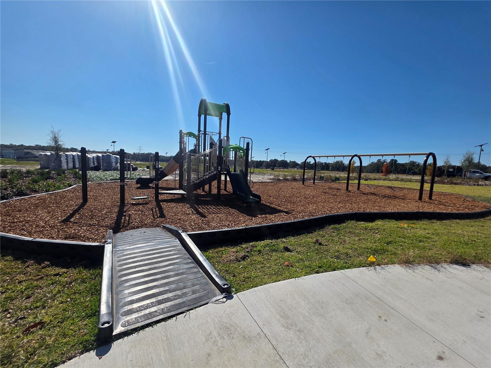 HAMMOCK OAKS PH 1B - Residential Lease