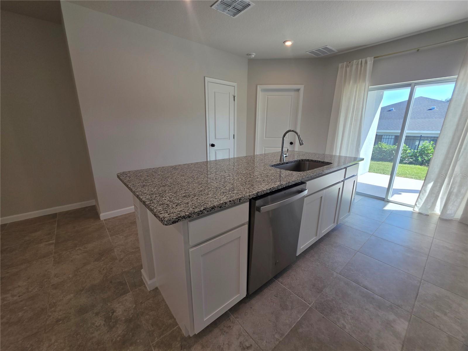 HAMMOCK OAKS PH 1B - Residential Lease