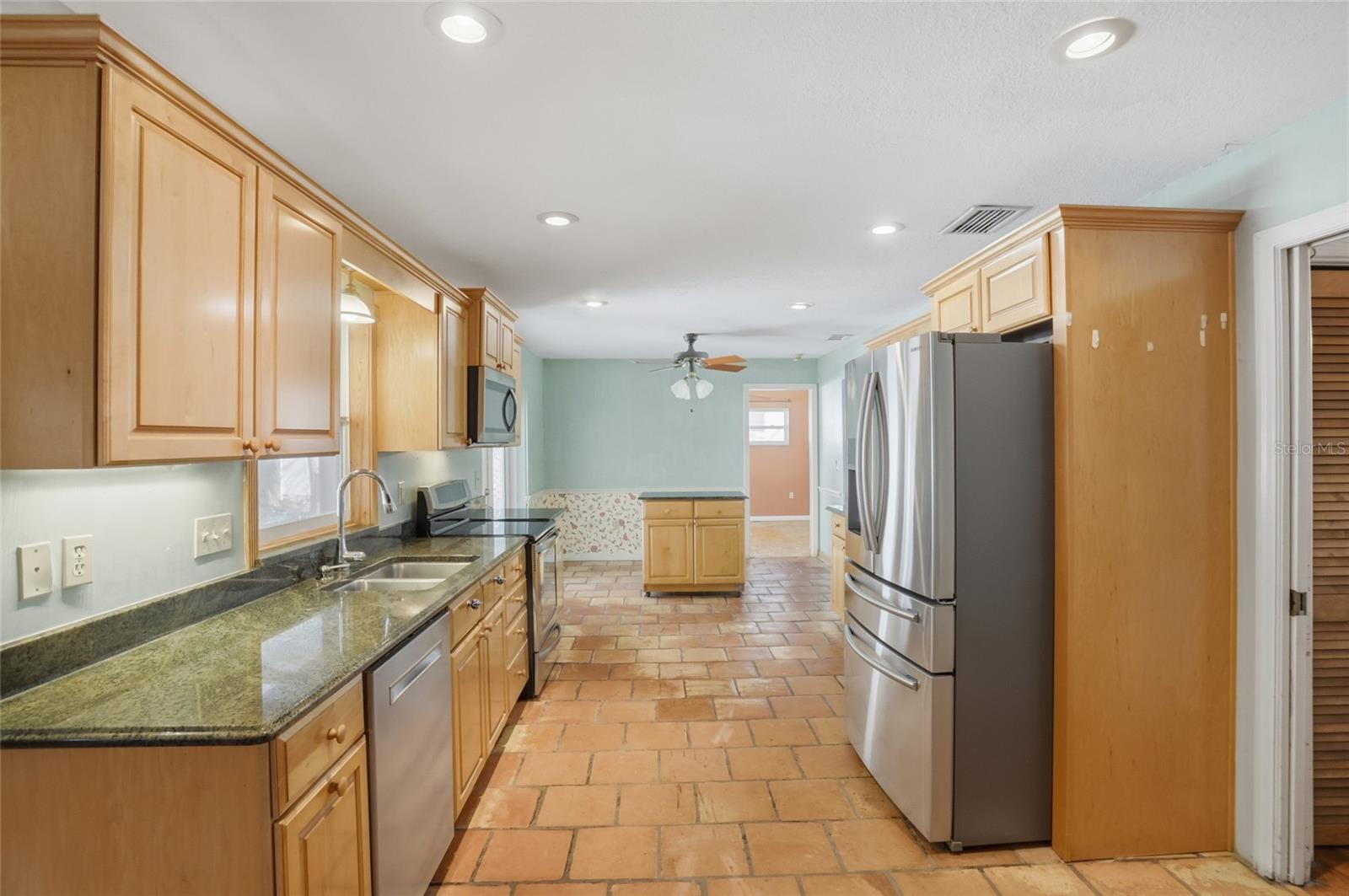 ANDERSON HEIGHTS - Residential