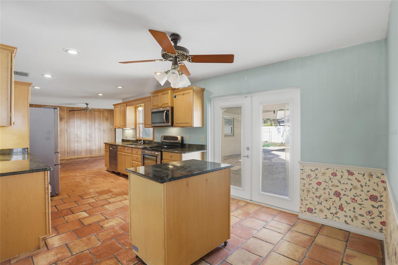 ANDERSON HEIGHTS - Residential