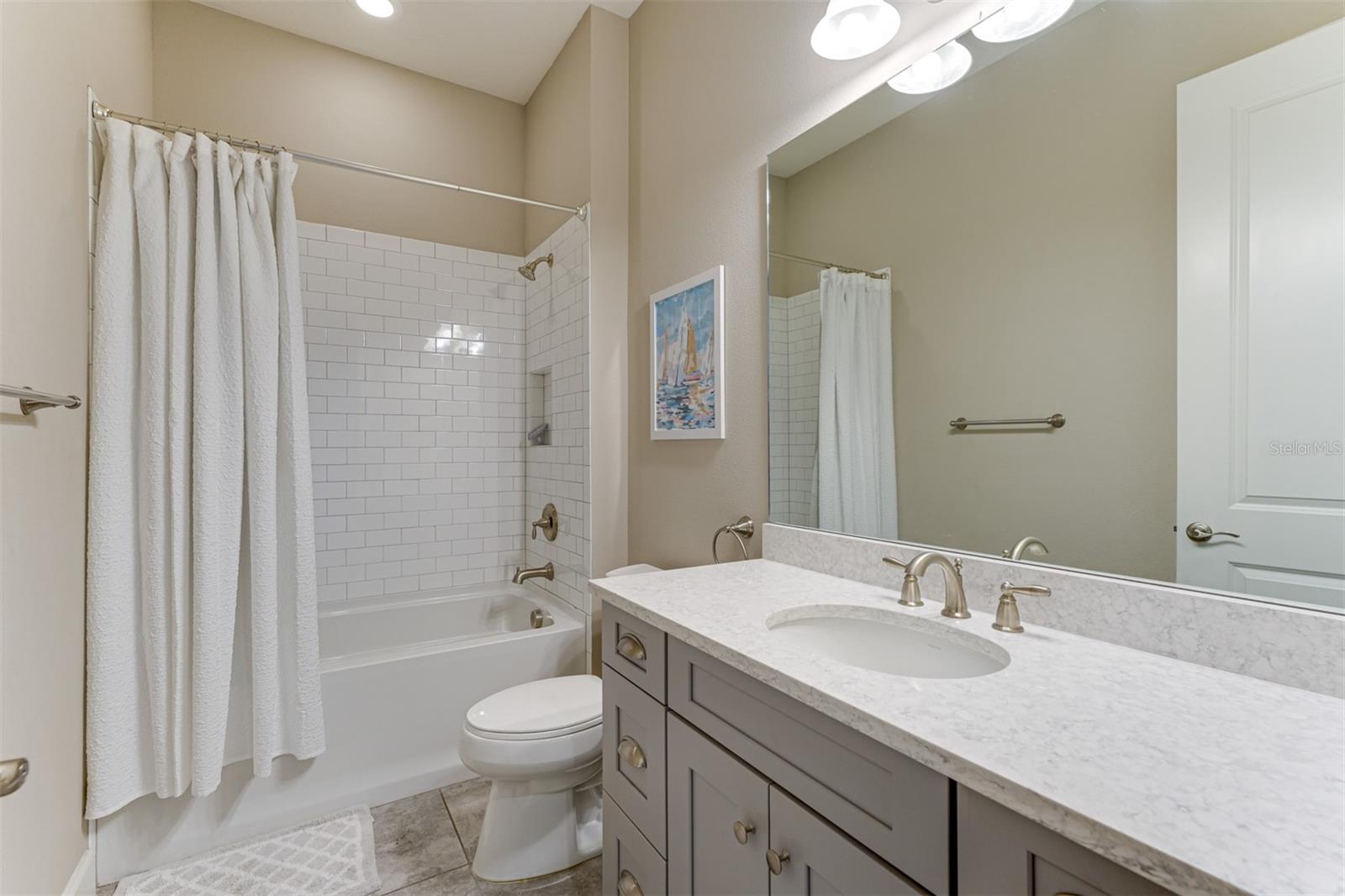 ESPLANADE GOLF & COUNTRY CLUB - Residential Lease