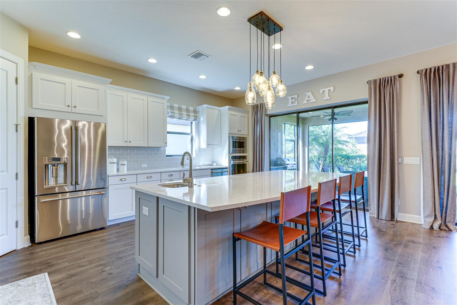 ESPLANADE GOLF & COUNTRY CLUB - Residential Lease