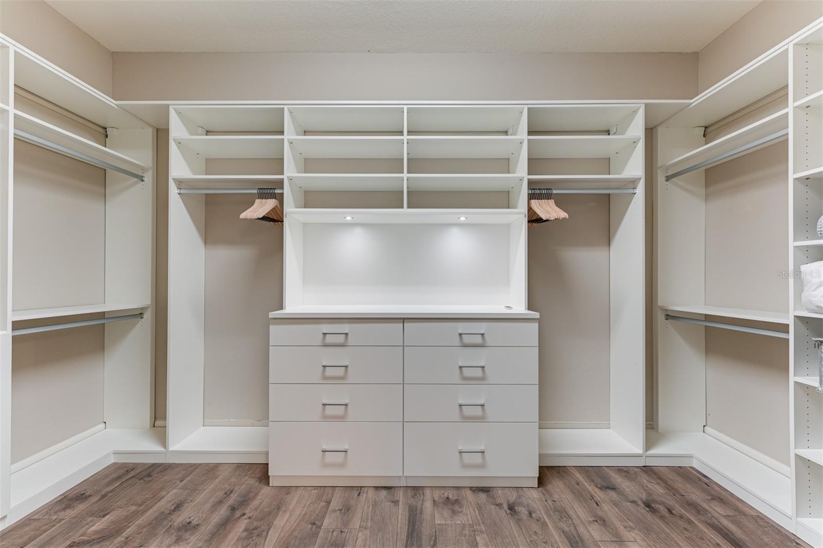 ESPLANADE GOLF & COUNTRY CLUB - Residential Lease