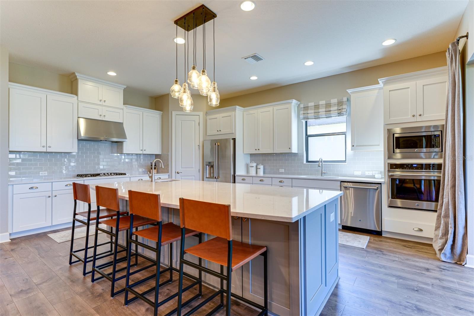 ESPLANADE GOLF & COUNTRY CLUB - Residential Lease