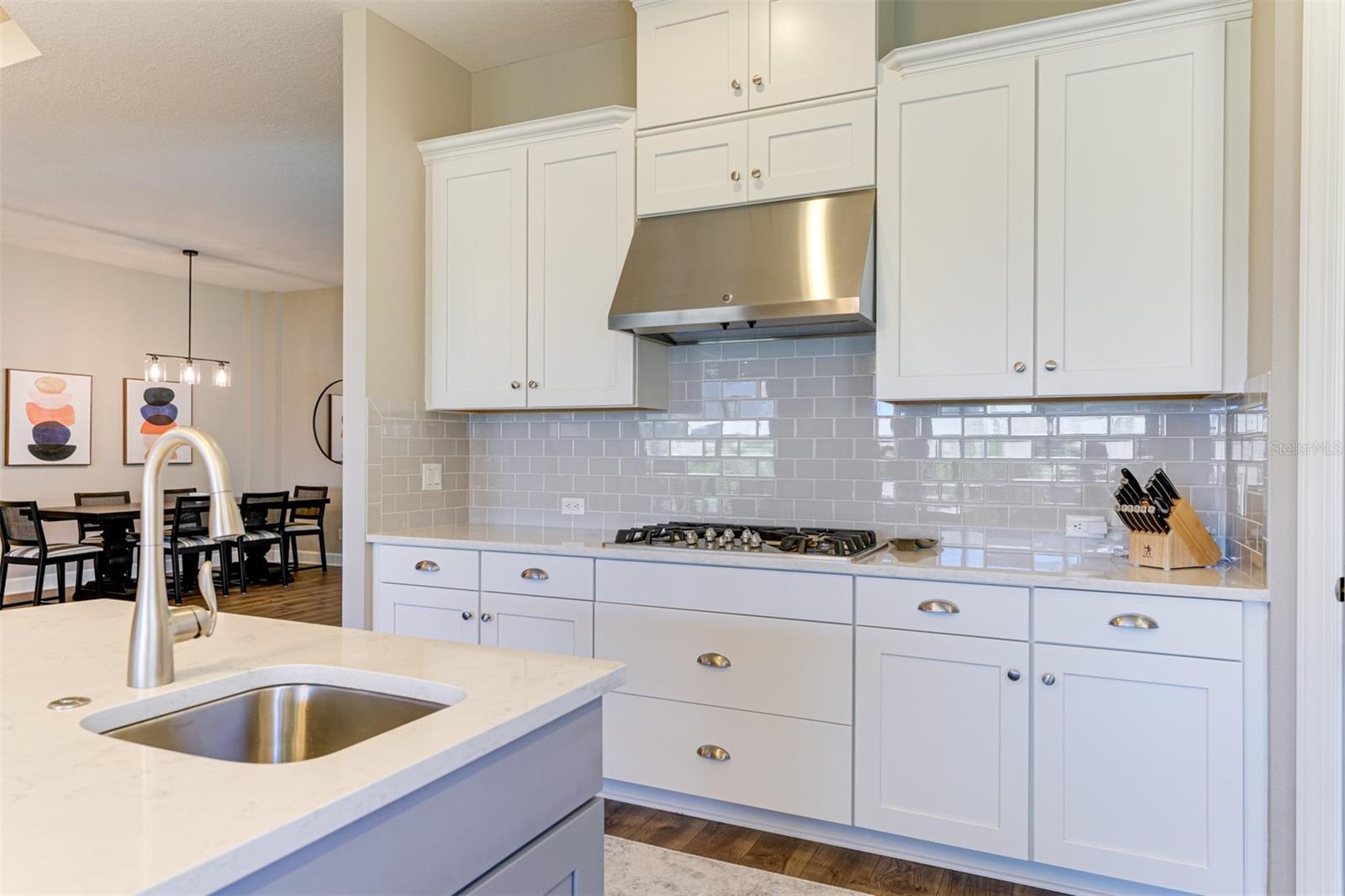 ESPLANADE GOLF & COUNTRY CLUB - Residential Lease