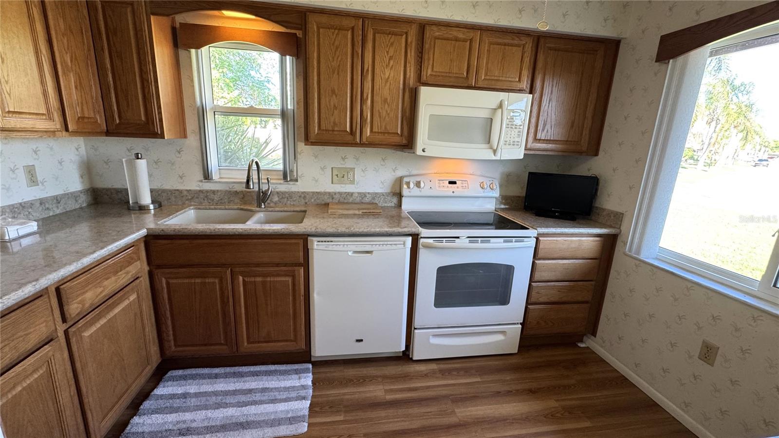 CAMBRIDGE VILLAGE - Residential