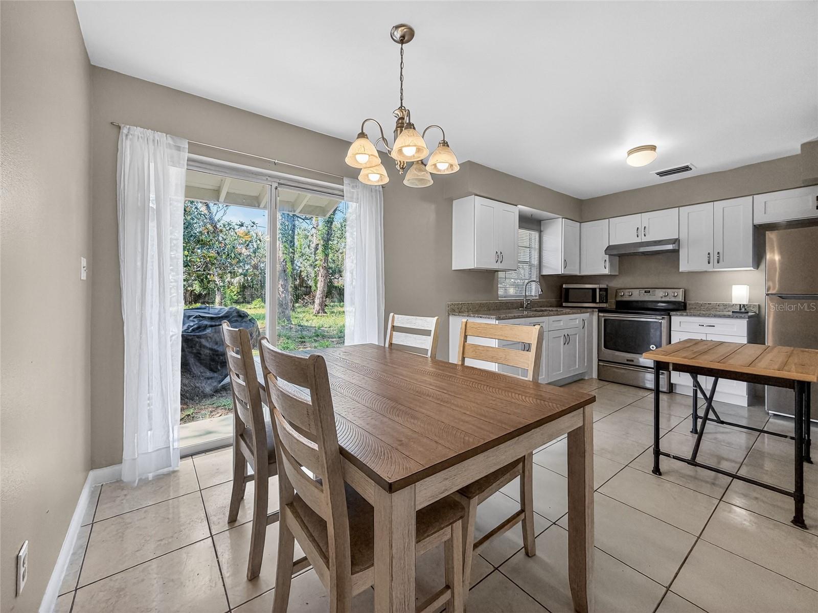 LONDONDERRY HILLS SEC 01 - Residential