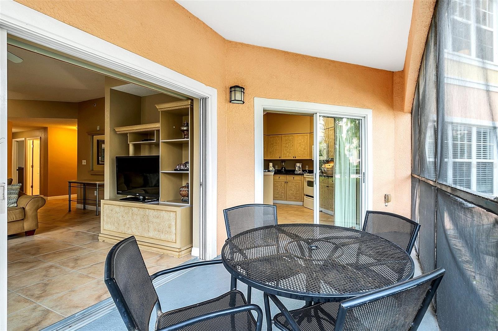 WORLDQUEST RESIDENCE - Residential