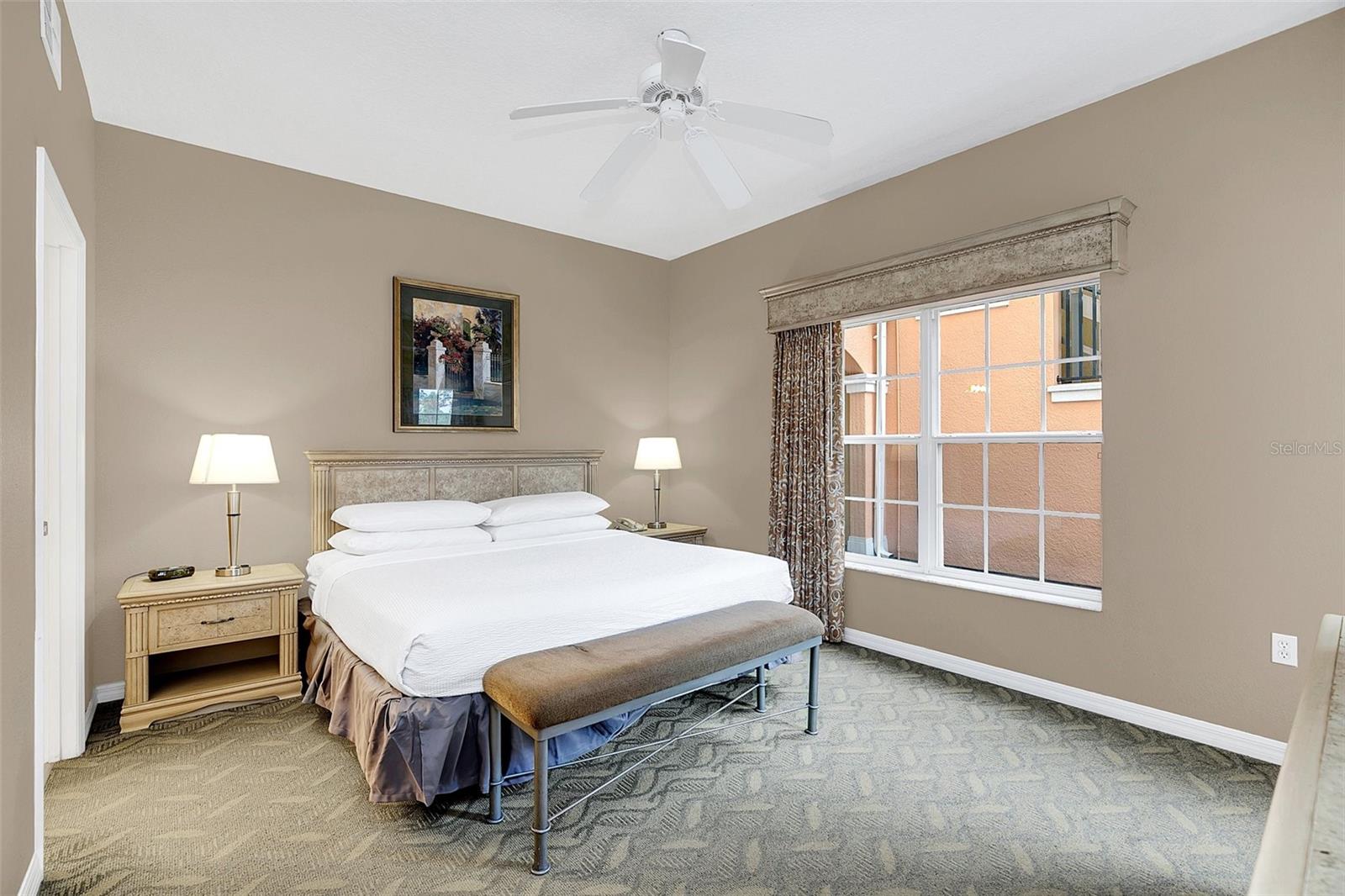 WORLDQUEST RESIDENCE - Residential