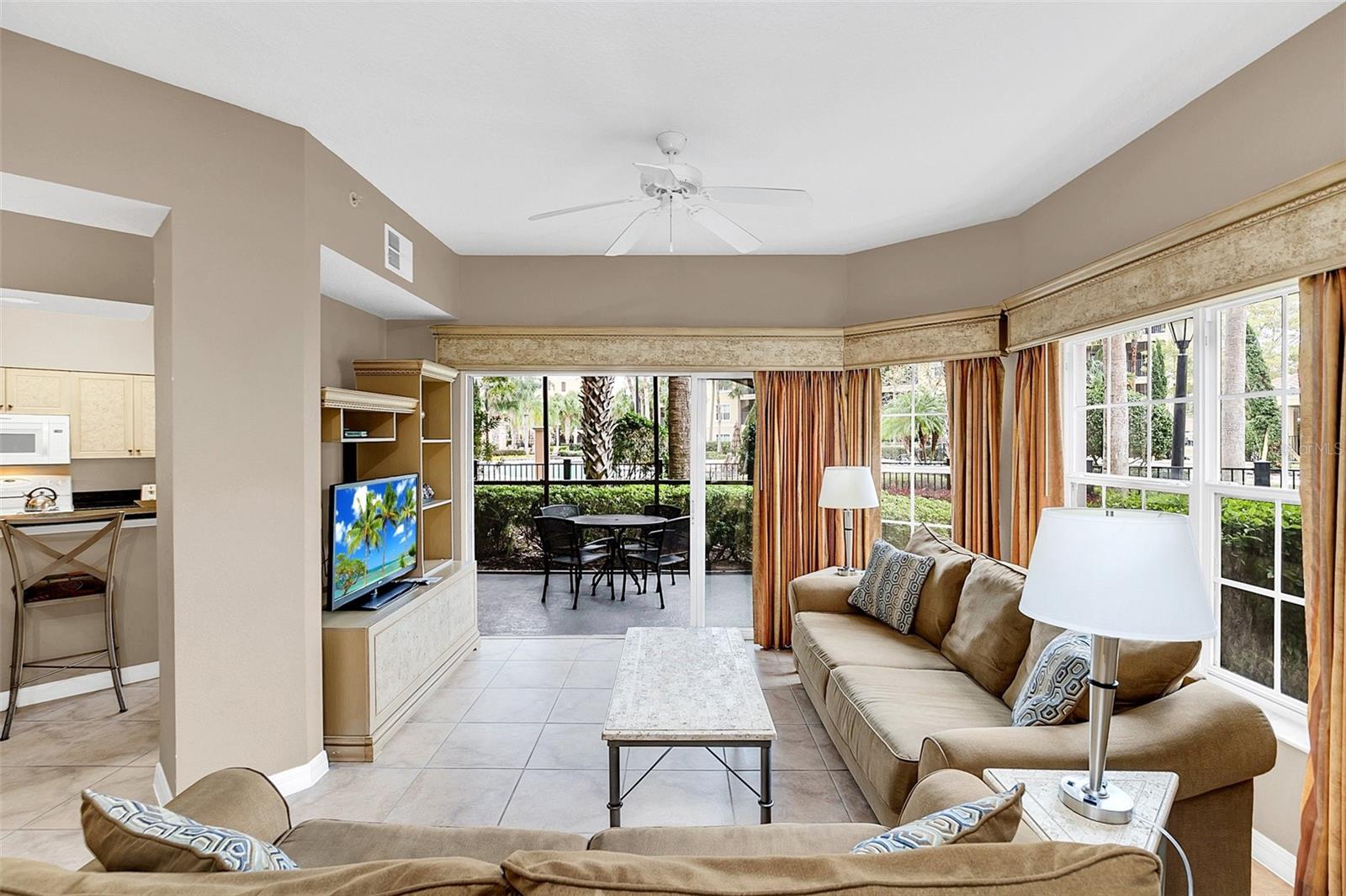 WORLDQUEST RESIDENCE - Residential