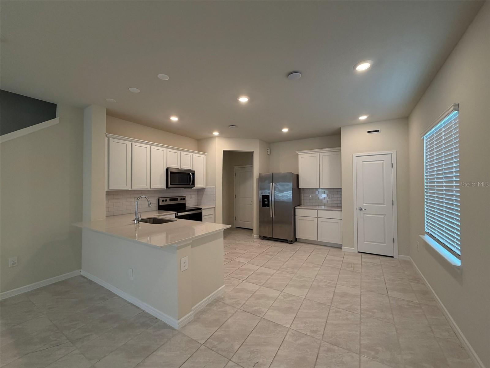 2803 STUNNING AVENUE