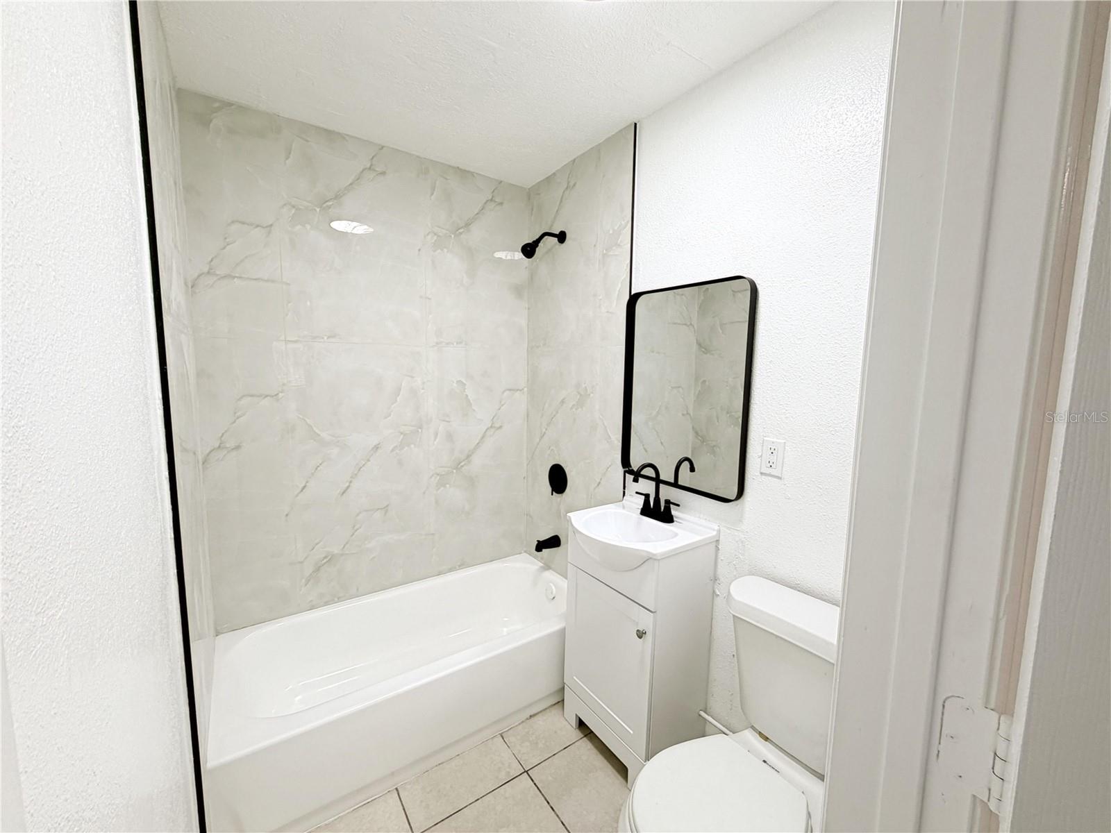 DEKLES SUB OF SW 1/4OFSW 1/4 - Residential