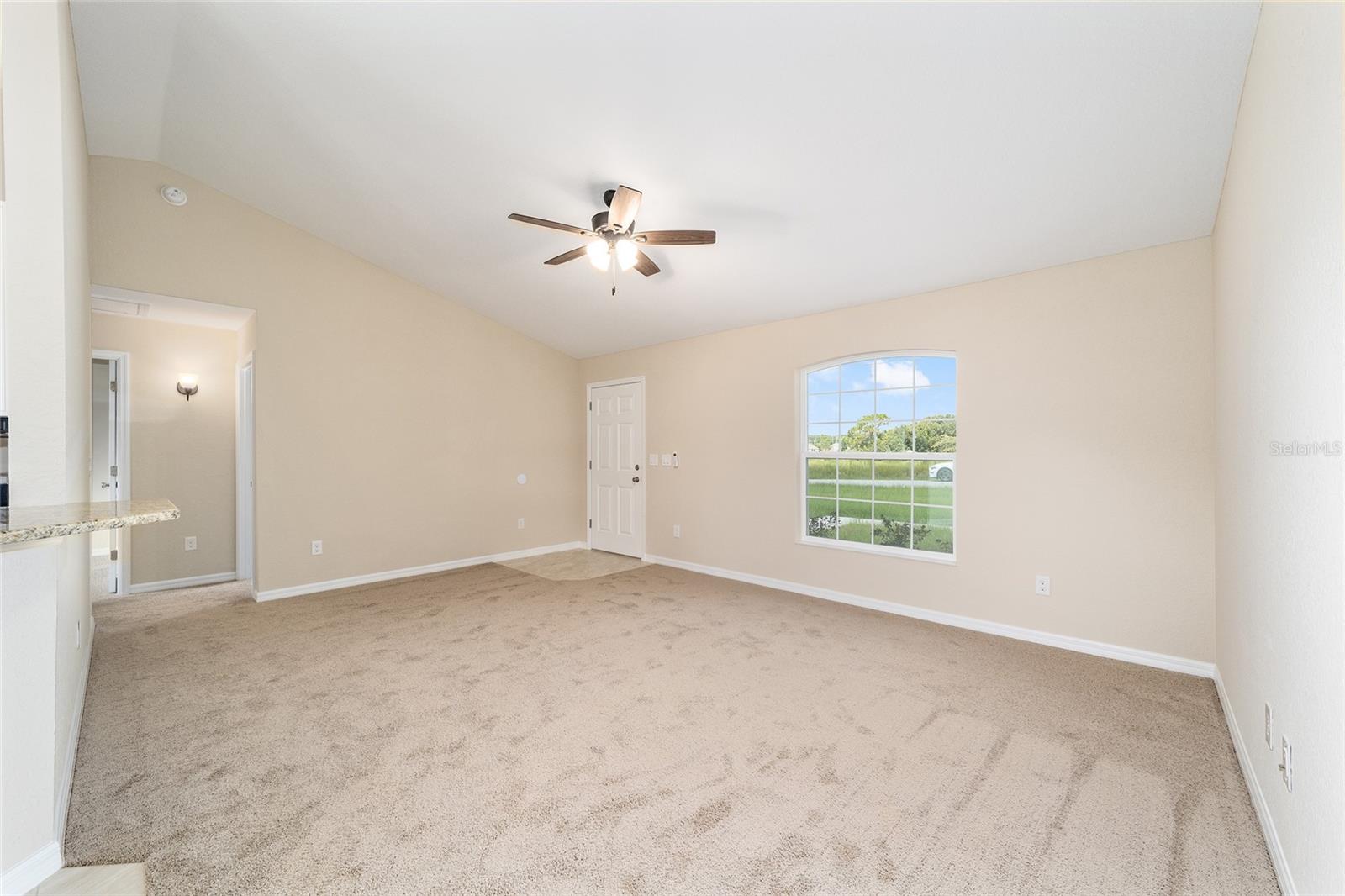 SILVER SPGS SHORES UN 17 - Residential Lease