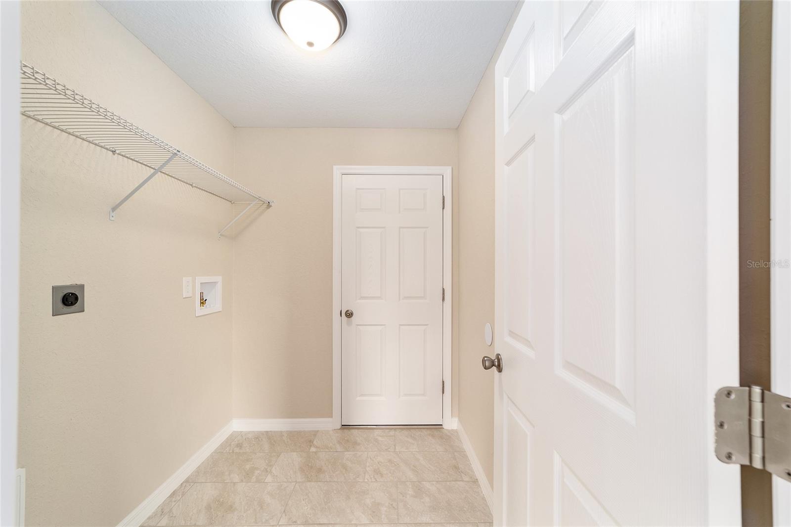 SILVER SPGS SHORES UN 17 - Residential Lease