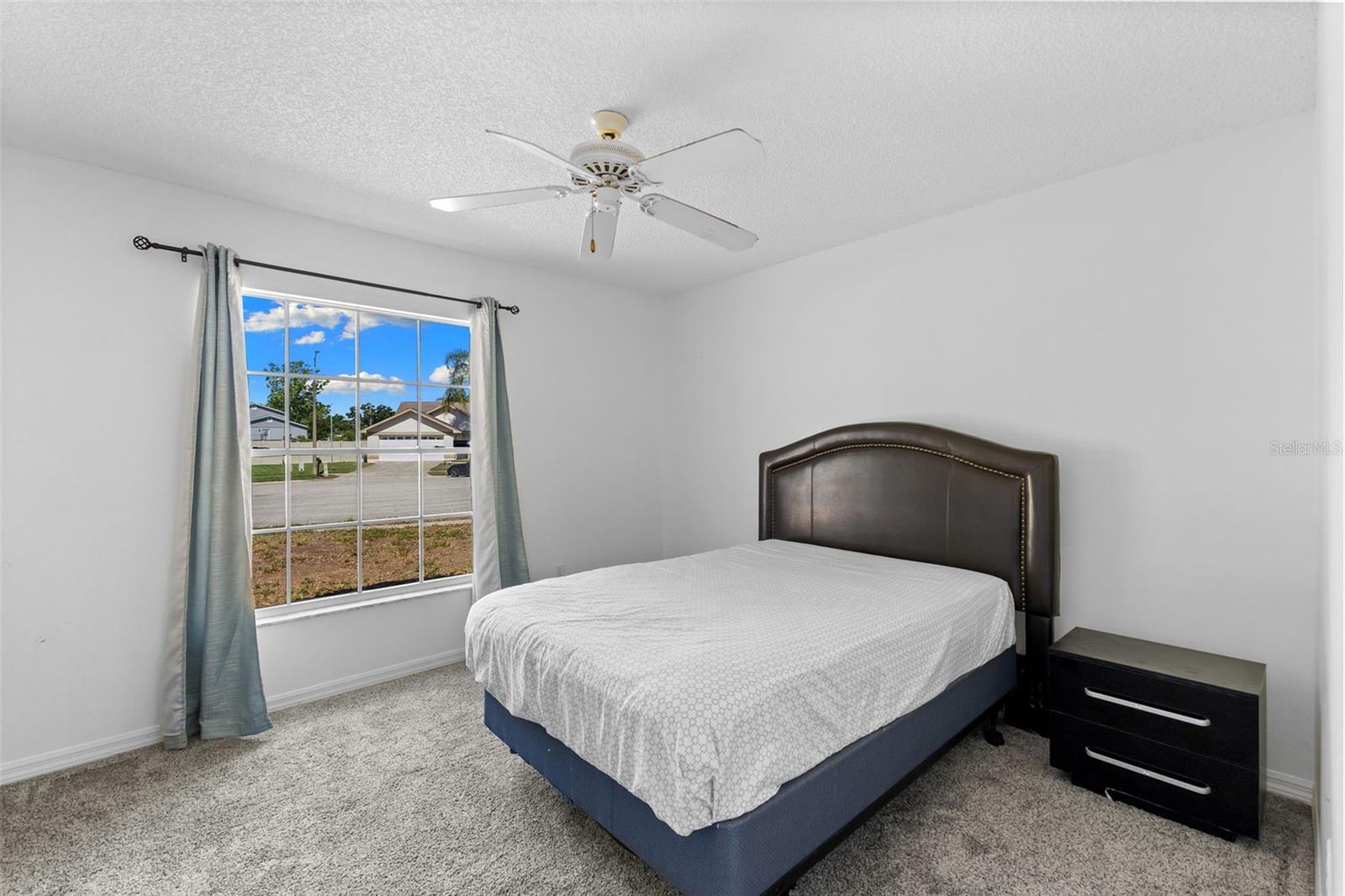 TURTLE LAKES - Residential