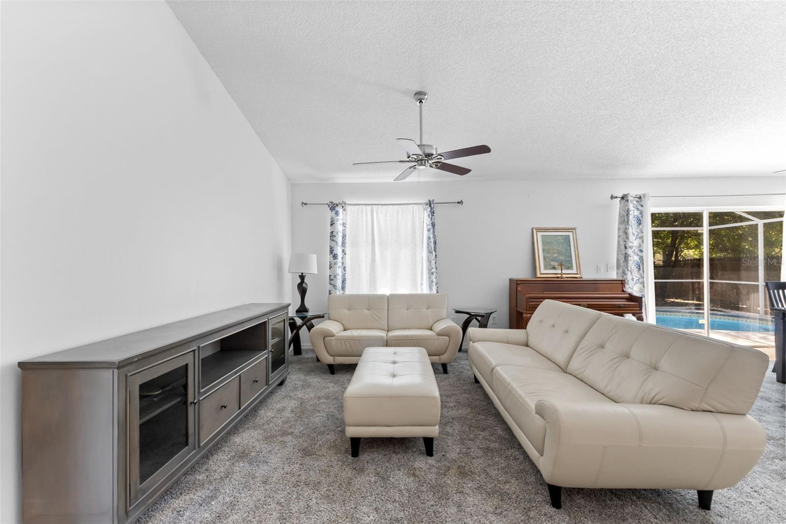 TURTLE LAKES - Residential