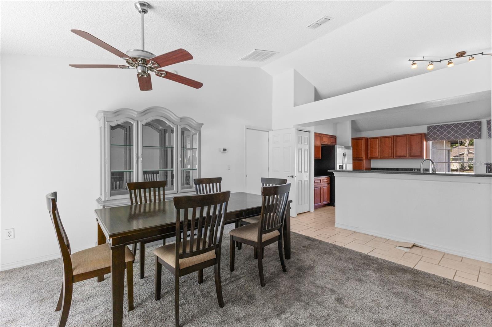 TURTLE LAKES - Residential