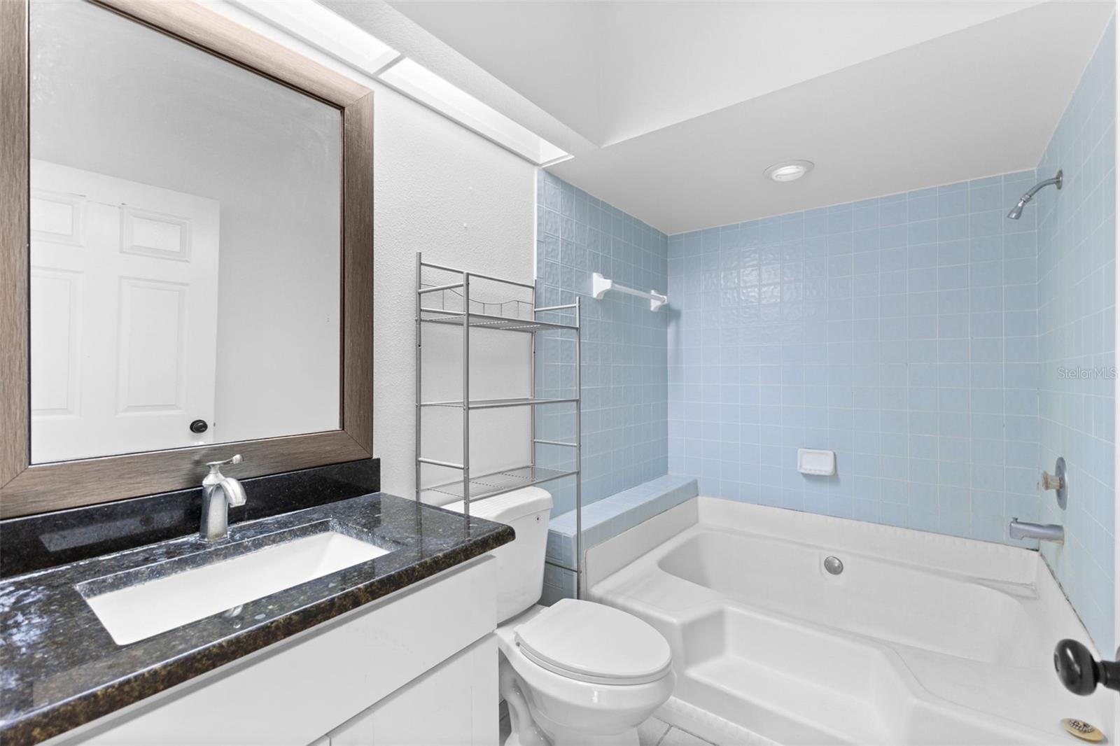 TURTLE LAKES - Residential