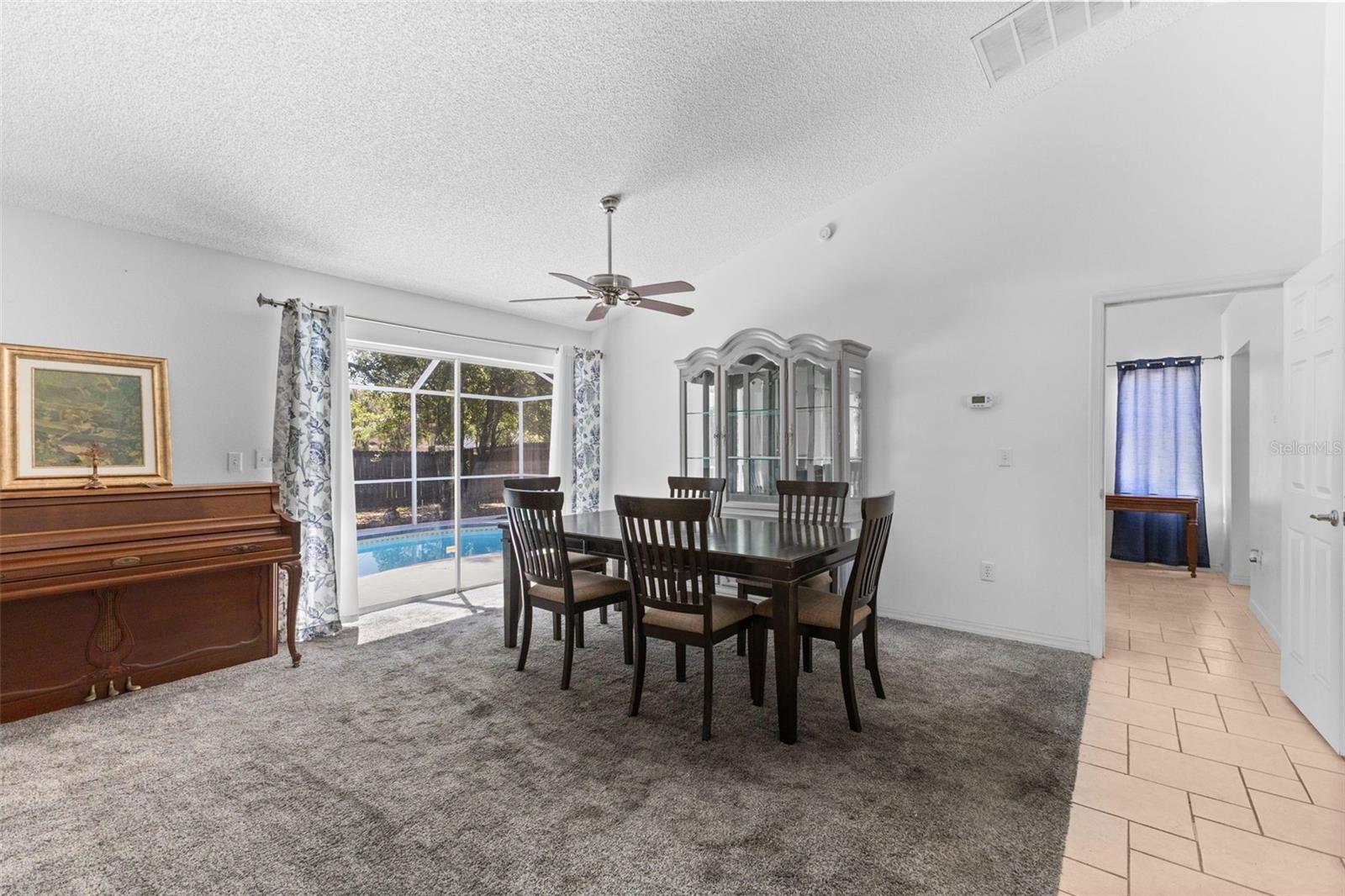 TURTLE LAKES - Residential