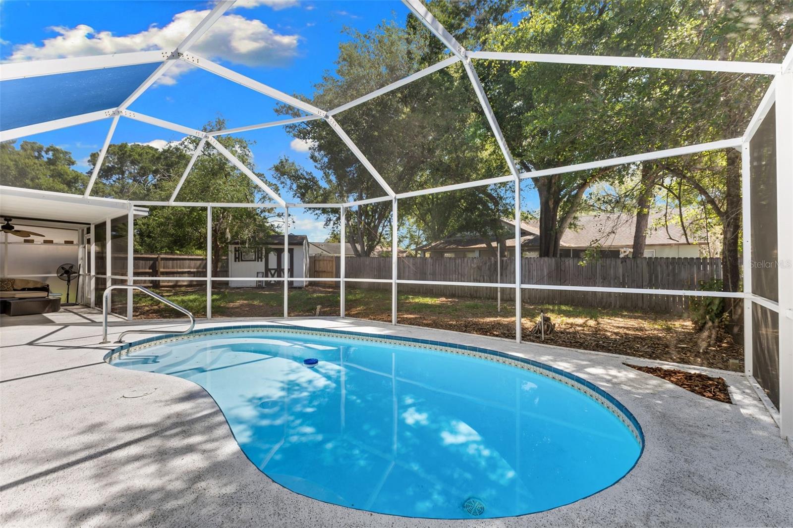 TURTLE LAKES - Residential