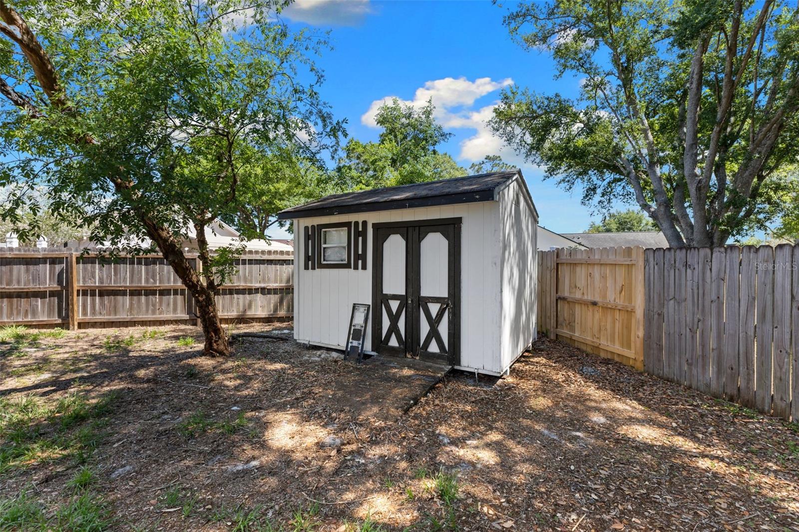 TURTLE LAKES - Residential