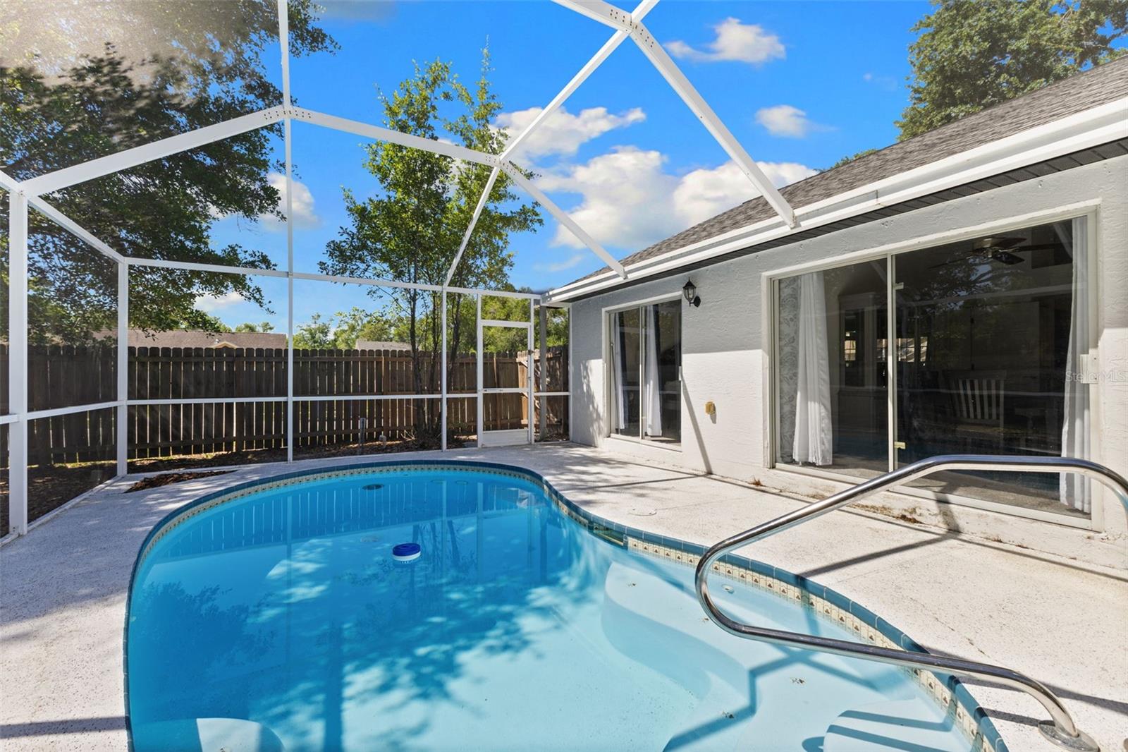 TURTLE LAKES - Residential